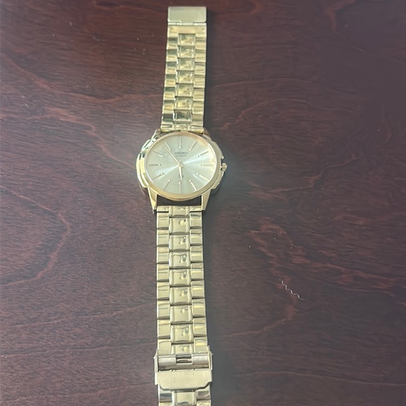 Seiko Quartz Movement Mens Analog Golden Color Dial sq21 bought refurbished - Picture 2 of 3